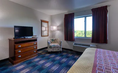 Photo 5 - All Towne Suites