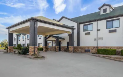 Photo 2 - Days Inn by Wyndham Coffeyville