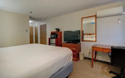 Photo 5 - Anchorage Inn & Suites - Portsmouth