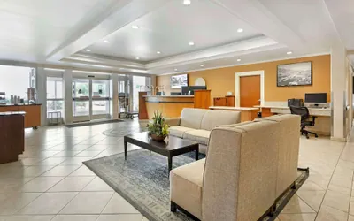 Photo 3 - Best Western Plus Country Park Hotel