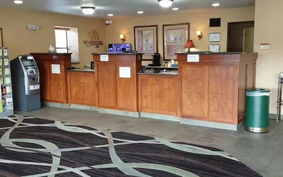 Photo 3 - Lavissh Inn & Suites