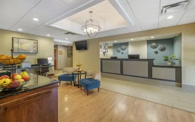 Photo 4 - Best Western Plus University Inn