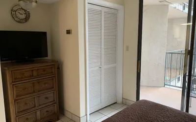 Photo 4 - Oak Square Rentals
