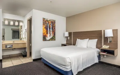 Photo 5 - St. George Inn & Suites