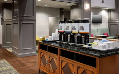 Photo 3 - Hampton Inn & Suites Texarkana