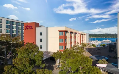 Hampton Inn & Suites Bremerton