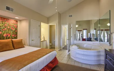 Photo 4 - Grand Crowne Resort