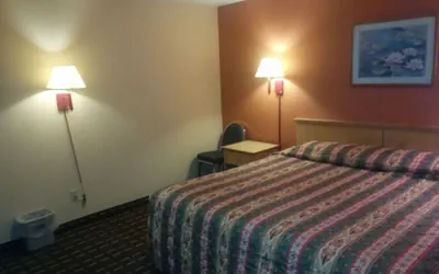 Photo 4 - Budget Host Motel Gainesville