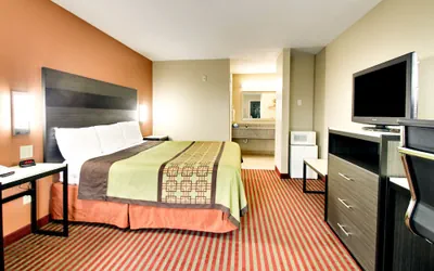 Photo 4 - Key West Inn - Millbrook