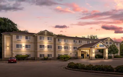 Photo 2 - Comfort Inn & Suites East Moline near I-80