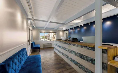 Photo 4 - Comfort Inn near Hearst Castle - Cambria