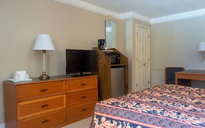 Photo 4 - America's Inn - Houston