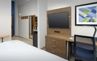 Photo 5 - Holiday Inn Express San Antonio N-Riverwalk Area by IHG
