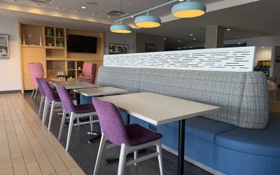Photo 5 - Home2 Suites by Hilton El Paso Airport, TX