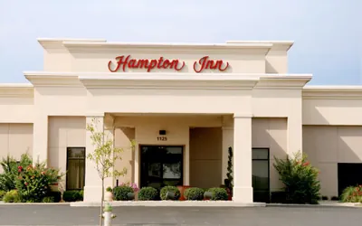 Photo 2 - Hampton Inn Lebanon