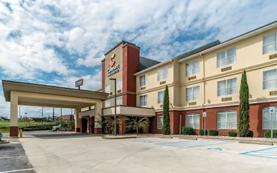 Photo 2 - Comfort Inn & Suites Millbrook - Prattville