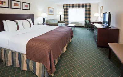 Photo 5 - Holiday Inn Conference Ctr Marshfield by IHG