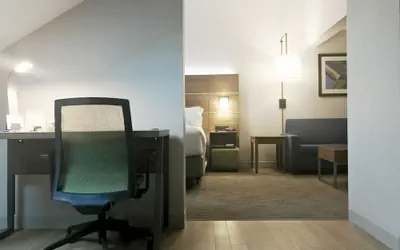 Photo 5 - Holiday Inn Express Hotel & Suites White River Junction by IHG