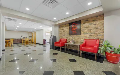 Photo 4 - Red Roof Inn & Suites Philadelphia - Bellmawr