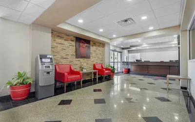 Photo 3 - Red Roof Inn & Suites Philadelphia - Bellmawr
