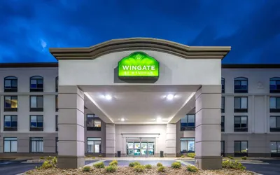 Photo 2 - Wingate by Wyndham Atlanta Galleria/Ballpark