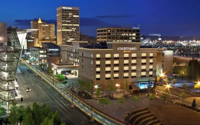 Photo 2 - Courtyard by Marriott Tacoma Downtown