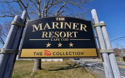 The Mariner Resort Cape Cod by The Red Collection