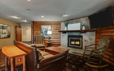 Photo 3 - Stoney Creek Inn Quincy