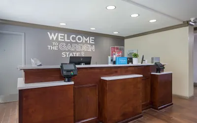 Photo 4 - Hampton Inn Princeton