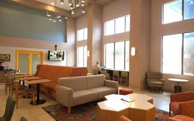 Photo 2 - Hampton Inn & Suites Ontario