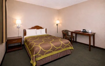Photo 4 - Super 8 by Wyndham Gallup