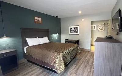 Photo 2 - Mountain View Inn