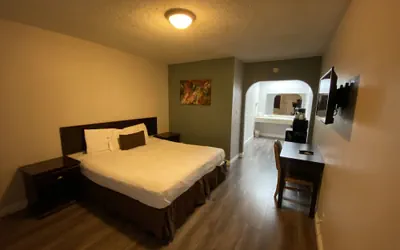 Photo 5 - Anaheim Executive Inn & Suites