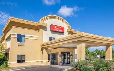 Photo 2 - Quality Inn & Suites Ann Arbor Hwy 23