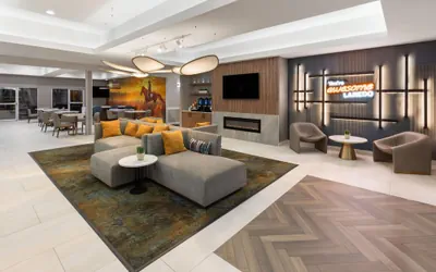 Photo 5 - La Quinta Inn & Suites by Wyndham Laredo Airport