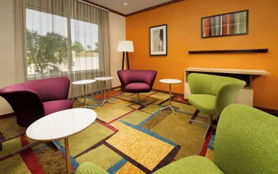 Photo 3 - Fairfield Inn & Suites by Marriott Marshall