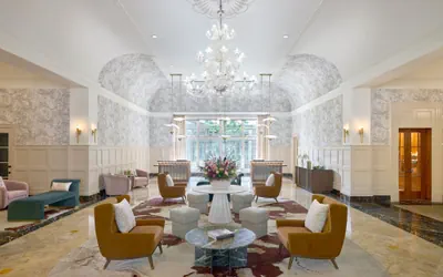 Photo 3 - Royal Park Hotel