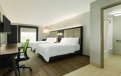 Photo 5 - Holiday Inn Express Hotel & Suites Lawton-Fort Sill by IHG