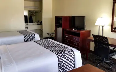 Photo 5 - Shiloh Inn