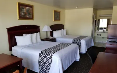 Photo 4 - Shiloh Inn
