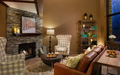 Photo 2 - Meadowbrook Inn