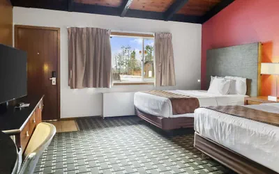 Photo 2 - Americas Best Value Inn Hinckley