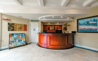 Photo 5 - Gateway Inn & Suites San Francisco SFO Airport