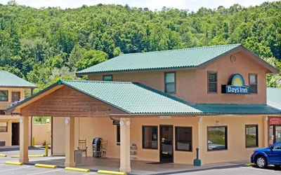 Photo 2 - Days Inn by Wyndham Cherokee Near Casino