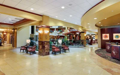 Photo 3 - Embassy Suites by Hilton Hampton Convention Center