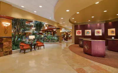 Photo 4 - Embassy Suites by Hilton Hampton Convention Center