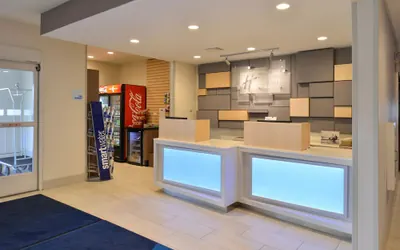 Photo 3 - Holiday Inn Express and Suites Stevens Point by IHG