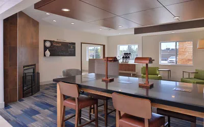 Holiday Inn Express and Suites Stevens Point by IHG