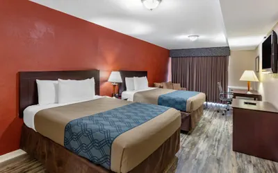 Photo 2 - Econo Lodge Inn & Suites Old Saybrook Westbrook