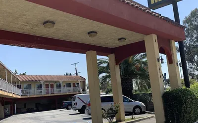 Photo 2 - Budget Inn San Gabriel
